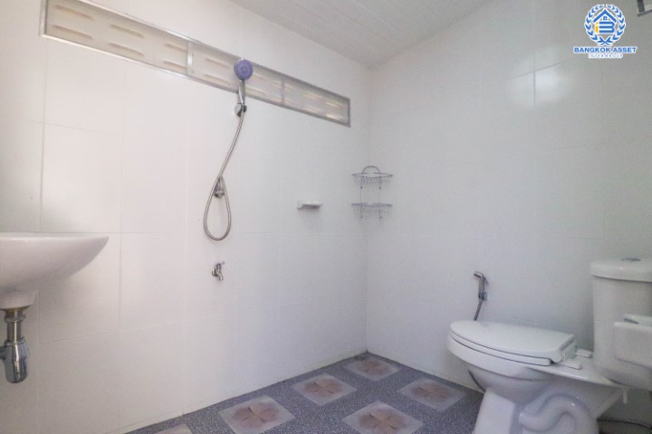 *****บ้านเดี่ยวมือสองย่านนนทบุรี ม.ชลลดา บางบัวทอง หลังมุม! แบรนด์ L&H เนื้อที่เยอะ 62 ตร.ว. ฟังก์ชัน 3 ห้องนอน 2 ห้องน้ำ 2 ที่จอดรถ บ้านชั้นเดียวตกแต่งใหม่ สไตล์รีสอร์ท มีห้องน้ำแยก บนทำเลดี ติดถ.บางกรวย-ไทรน้อย ใกล้รถไฟฟ้าสายสีม่วง "สถานีบางพลู"